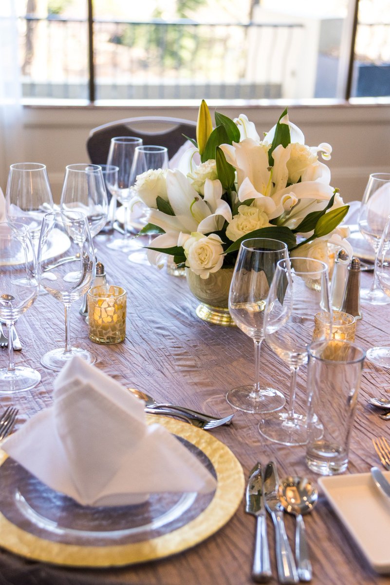 Ease the burden of wedding planning! Our private venue rooms are customized to your exact specifications. Learn how we can make all your dreams come true by visiting us at our Wedding Open House on
Saturday, March 7, 2020
2:00pm – 4:00pm.