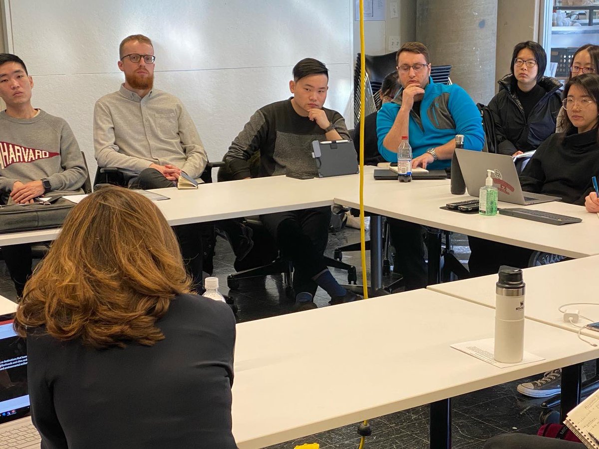 chrisreedstoss's tweet photo. #nextup #landscapepractices on the efficacy of #design to address #social + #environmental issues: @marymargaretjjones @hargreavesjonesla @georgeentheodore @interboropartners
#landscape #landscapearchitecture #public #openspace @harvardgsd @harvardlandscapearchitecture https://t.co/WHdFKVBNyT