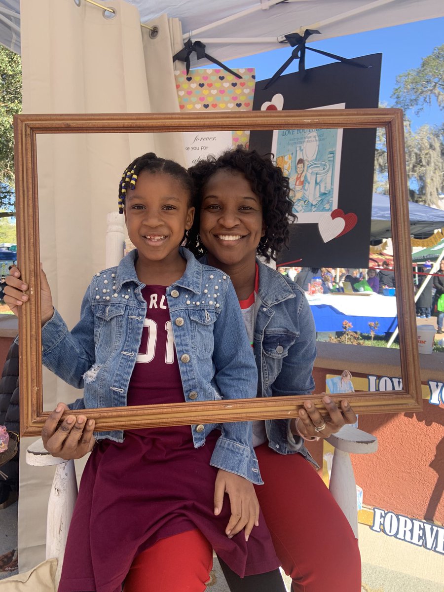 CGallagher_1's tweet photo. Love You Forever @ Annual Superintendent’s Literacy festival. ⁦@FedProgramsRock⁩ ⁦@HACCOcala⁩ https://t.co/fMP7JV2oID