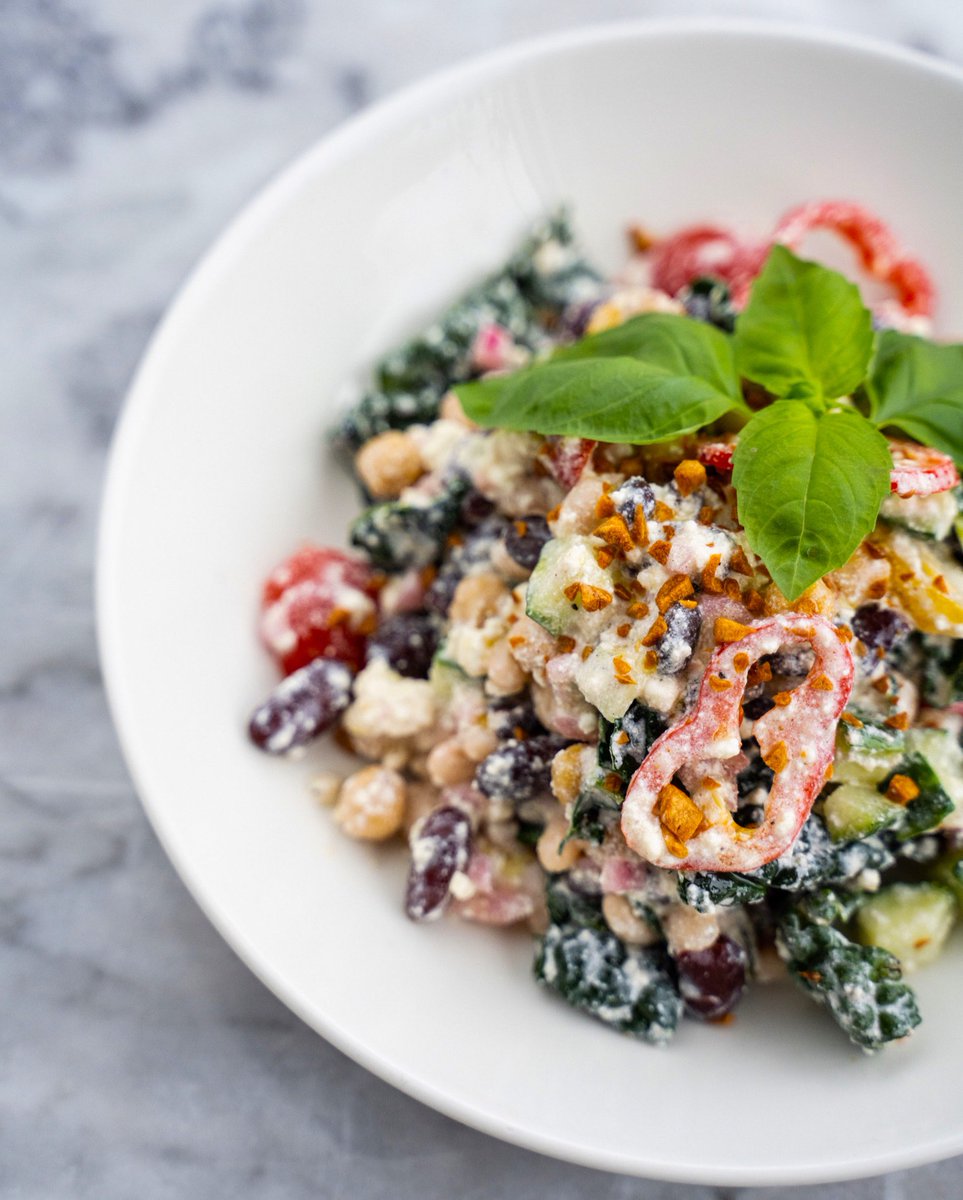 Our Edgemont location is serving up some delicious pasta and starters. Have you tried the Fagioli e Cavolo Nero insalate? 😋