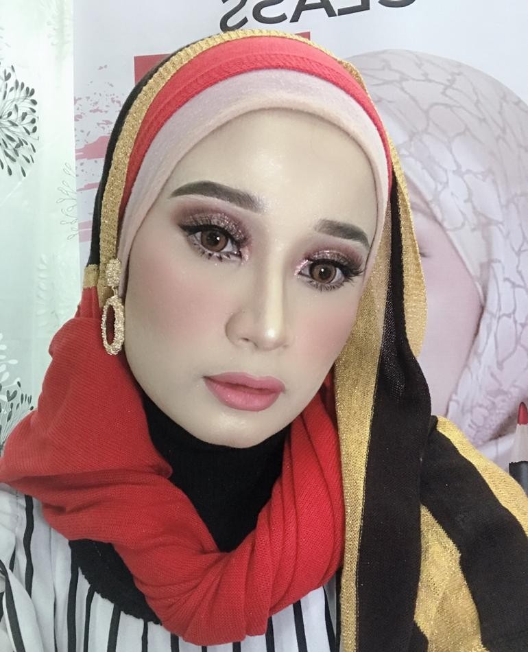EikahN's tweet photo. Mana2 yang tak jumpa mua makeup di hari bahagia lagi,jom la booking makeup dengan kita..kita bagi harga murah2 je niii .

Event/Dinner: Rm 130
Photoshoot: Rm 150
Tunang: Rm 180
Nikah: Rm 230
Sanding: Rm 250

For makeup service / class please Whatsaap 
01133433772

#muaselangor https://t.co/FdY7o6wiDT