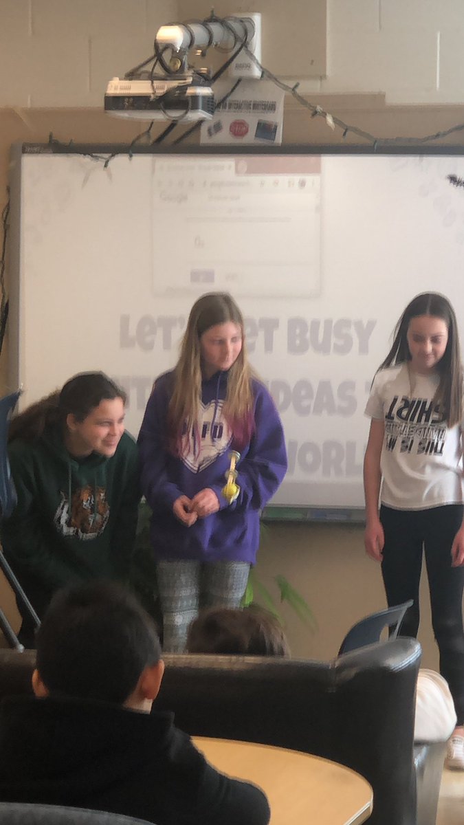 MmeNicoletti's tweet photo. Thank you @JackieAMason for your design challenge with @rleblanc1919 @StAnneOCSB Great reflections, collaboration and learning! #tapeistheenemy #welovemath #EngineeringandDesignprocess https://t.co/koyJOjZzSg