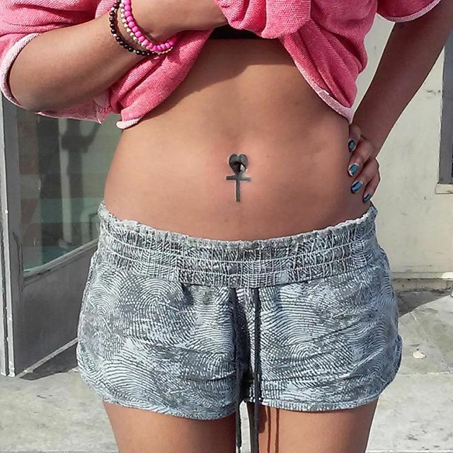 25 Belly Button Tattoo Designs And Images