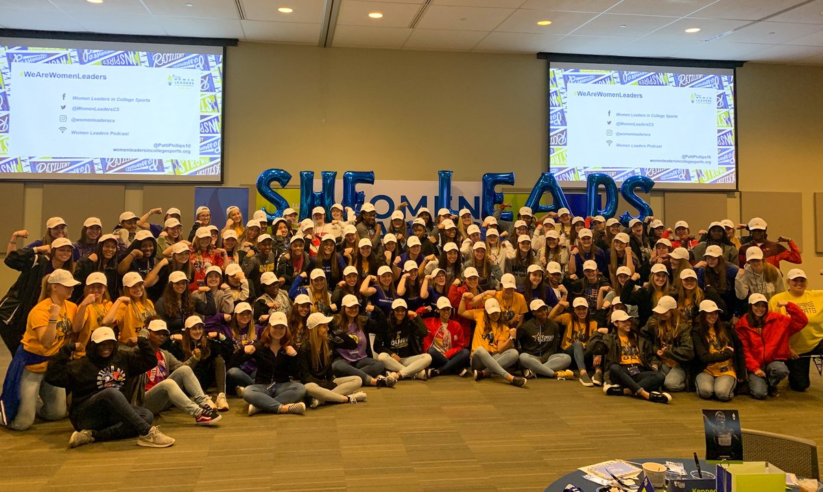 What an AMAZING and INSPIRING day! 💚💙 The future is in good hands 🙌 #SheLeads #GirlPower