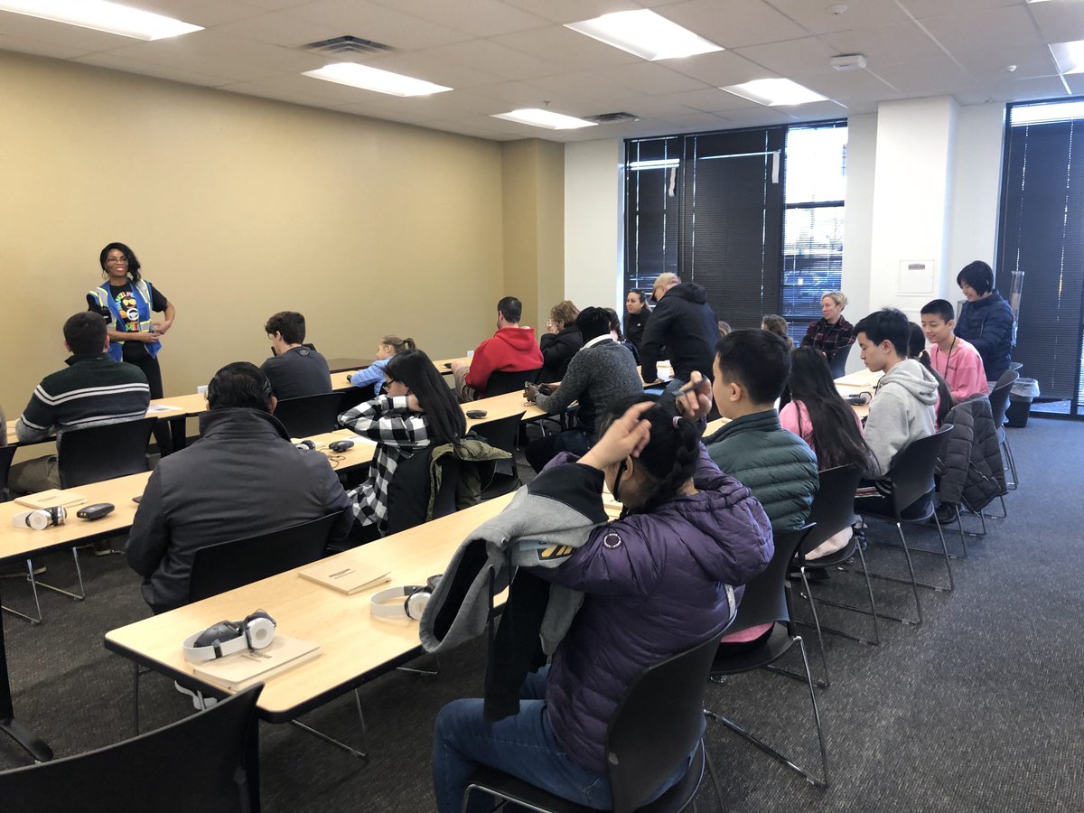 almondrobotics's tweet image. Just had our tour at an Amazon Fulfillment center! The robots were amazing! #amazonfctours #ftc #robotics