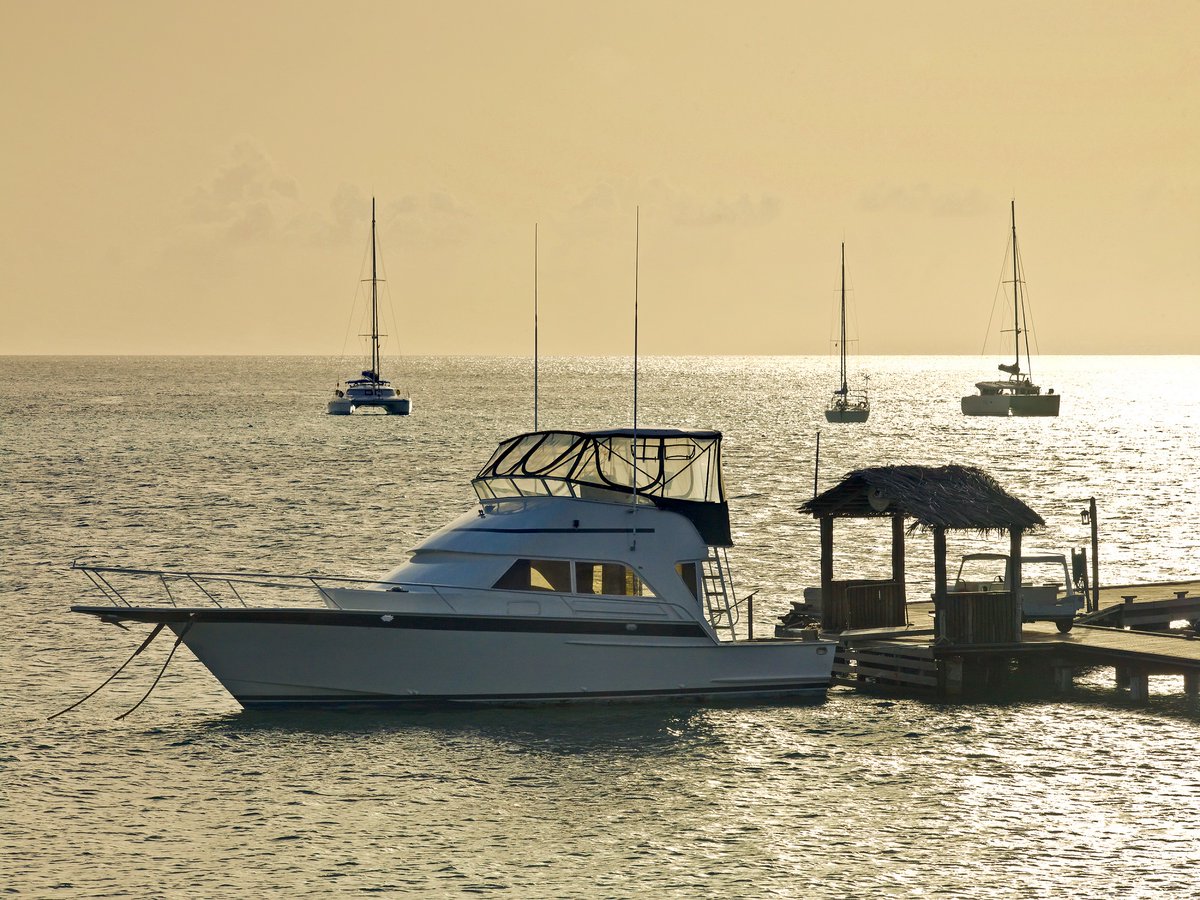 We love watching the Caribbean sunset <a href="/petitstvincent/">Petit St. Vincent</a>
.
.
.
#petitstvincent #luxuryholiday #privateisland #Caribbean #simplicity #digitaldetox #naturalbeauty #relaxation #oceanviews #happyplace #sunset #peaceful