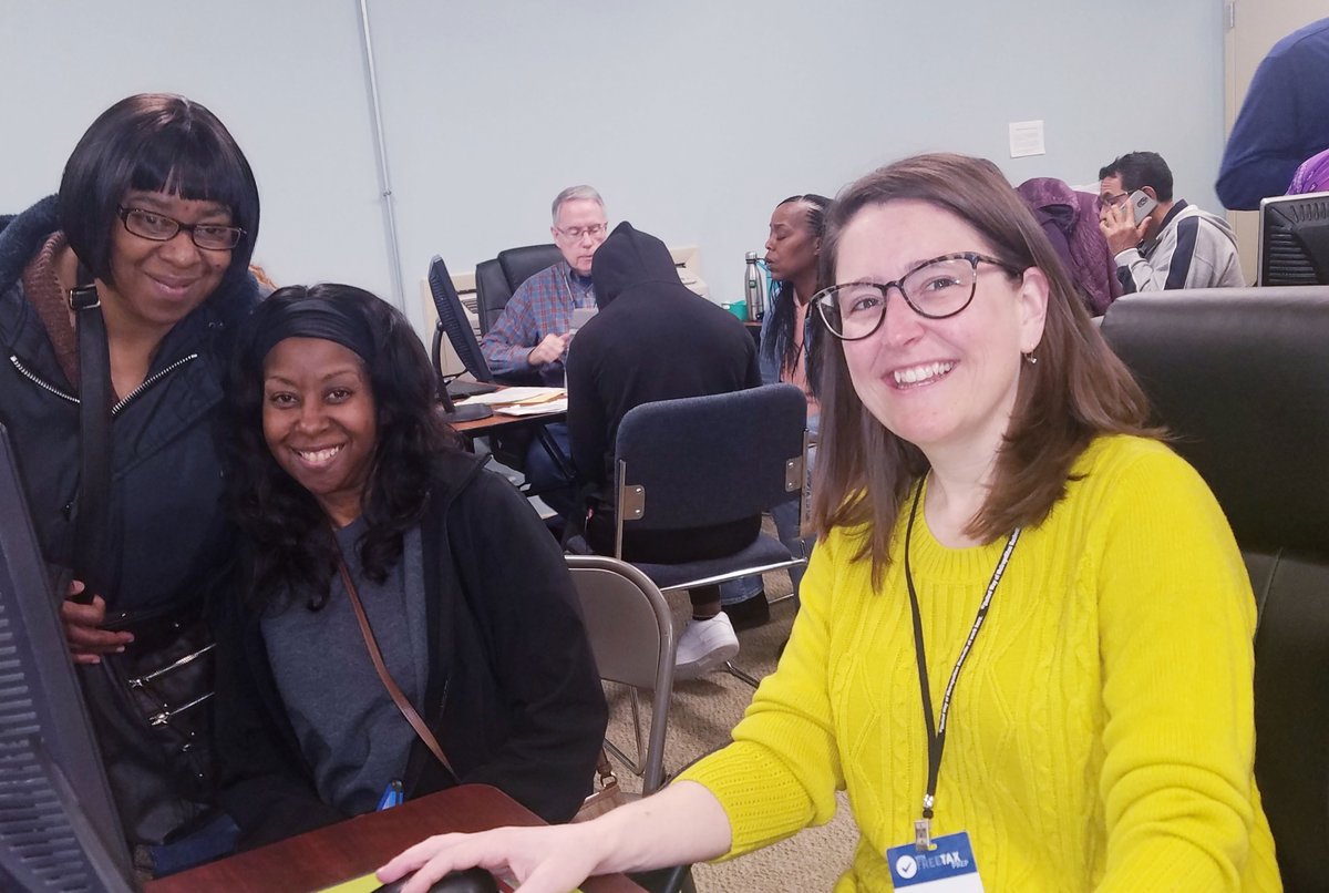 UWNashville's tweet photo. These are the smiling faces of taxpayers at our Financial Independence Center. If your household earned less than $66,000 in 2019, come see us! We'll file and maximize your tax refund for FREE. #Taxathon #VITATaxathon

Learn more: https://t.co/J0Wn3oLzGG https://t.co/kDQb8jomby