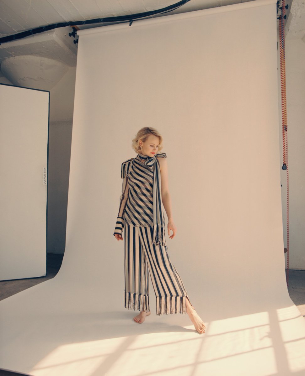 Behind the scenes on our recent shoot with actress #AlisonPill, full editorial coming soon online
//
📸 <a href="/SashaSamsonova/">SashaSamsonova</a> 
👗 <a href="/highheelprncess/">Stevie</a> 
🏠<a href="/FDPhotoStudio/">FD Photo Studio</a>, #LosAngeles
//
wearing <a href="/MonseMaison/">Monse Maison</a> <a href="/intermixonline/">F A S H I O N</a>  
//
@msalisonpillas #StarTrekPicard #Picard <a href="/startrekcbs/">startrekcbs</a>  @EntLuna