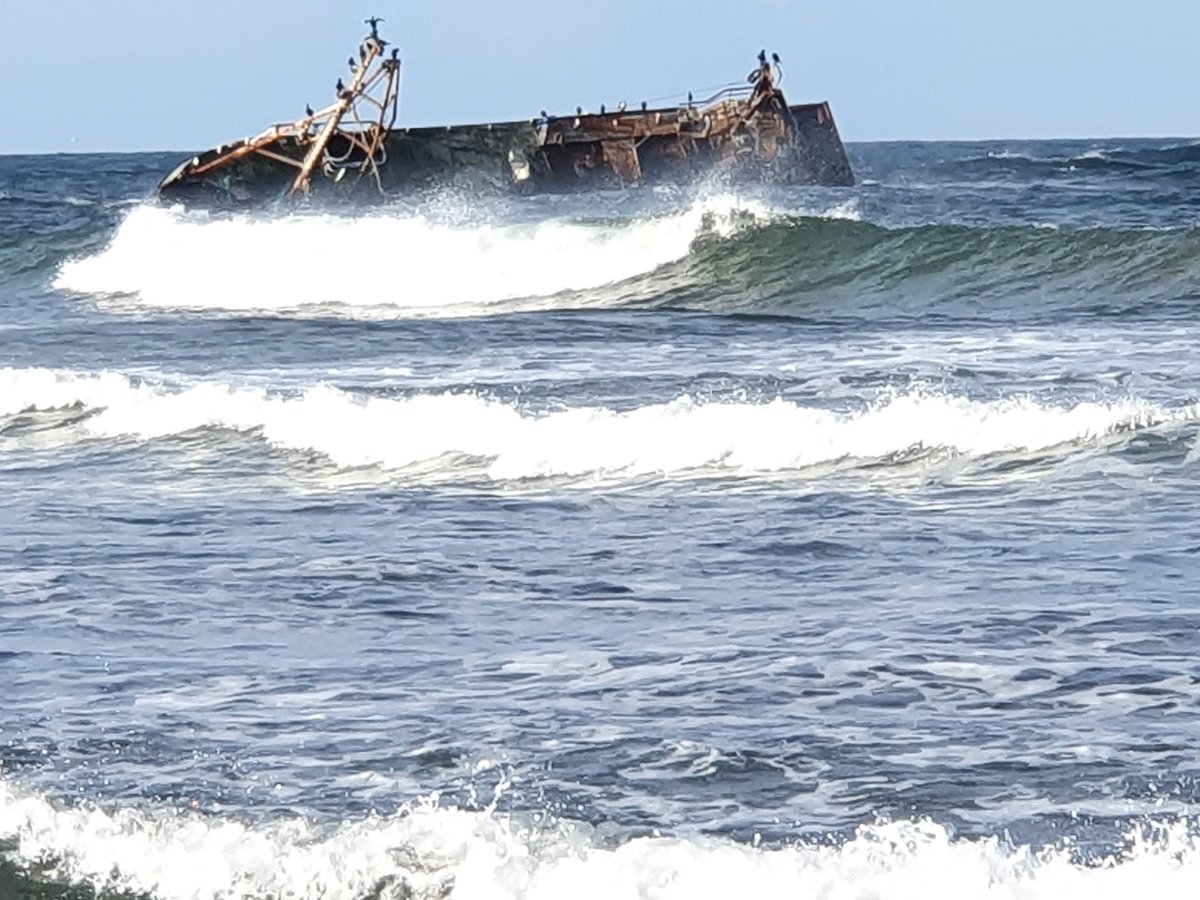 GarethWMitchell's tweet photo. Shipwreck, Maggie's Hoose and world war two fortifications in Inverallochy #aberdeenshire #inverallochy #shipwreck https://t.co/WFCmp8grse