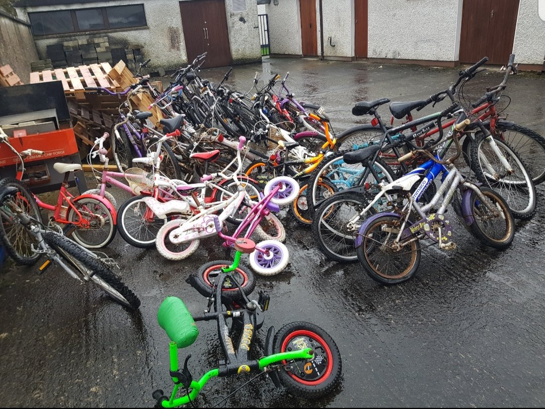 We are delighted with the 40 plus bicycles that we received. They are now being stored in a parent's shed before making their journey to Chernobyl in April 🙌😀