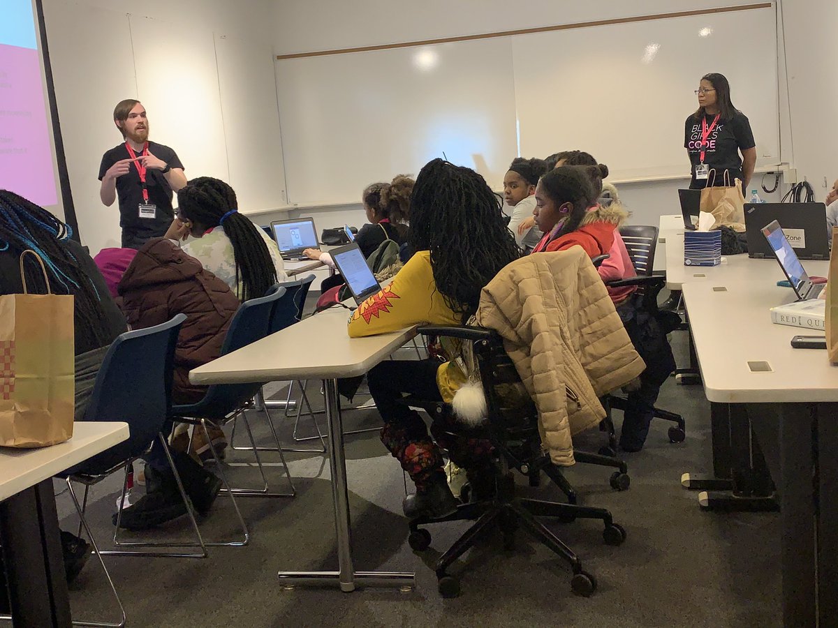 Detroit Tech Diva's "training the model" - Machine Learning@LawrenceTechU #FutureTechBoss