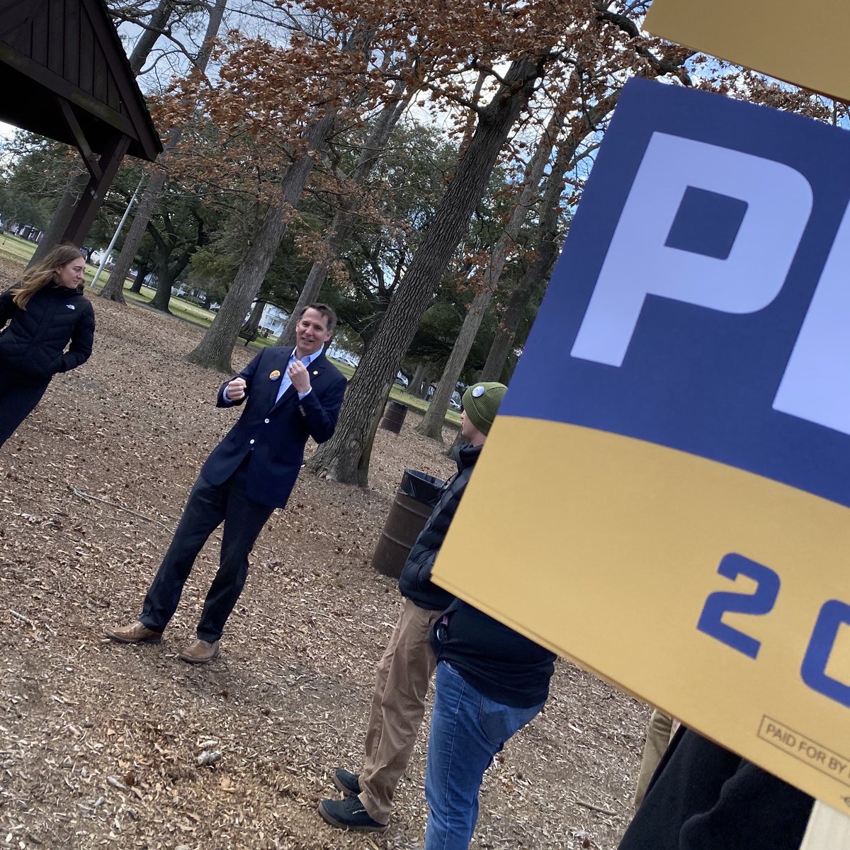 SEVAforPete's tweet photo. #TeamPete is ready to knock some 🚪 doors across the region!  Thanks for cheering us on ⁦@GlennNye⁩!  💙💛💙⁦@VAforPete⁩ ⁦@WJCCIndivisible⁩ ⁦@RVAforPETE⁩ ⁦@SWVAforPete⁩ ⁦@EvelynMcLaren5⁩ ⁦@ckapofficial⁩ ⁦@ForrestWinslow https://t.co/2yQyPKW2Sn