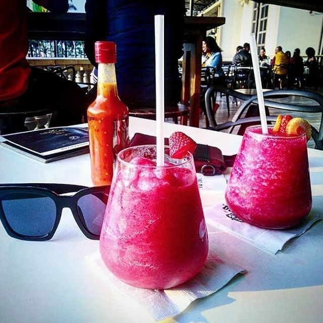 ImpiloMagnified's tweet photo. Cocktail Saturday with my day one @ntate_tsotetsi . The Virgin daquiri is mine, can you spot the difference. .
.
.
.
.
.
.
.
.
.
.
.
.
.
.
.
.
.
.
.
#saturday #blackgirlmagic #finest #mzansi #sandton #beauty #foodporn #pizza #desert #dinner #breakfastide… https://t.co/4TLO9fE2AB https://t.co/eJxBD38Y5h