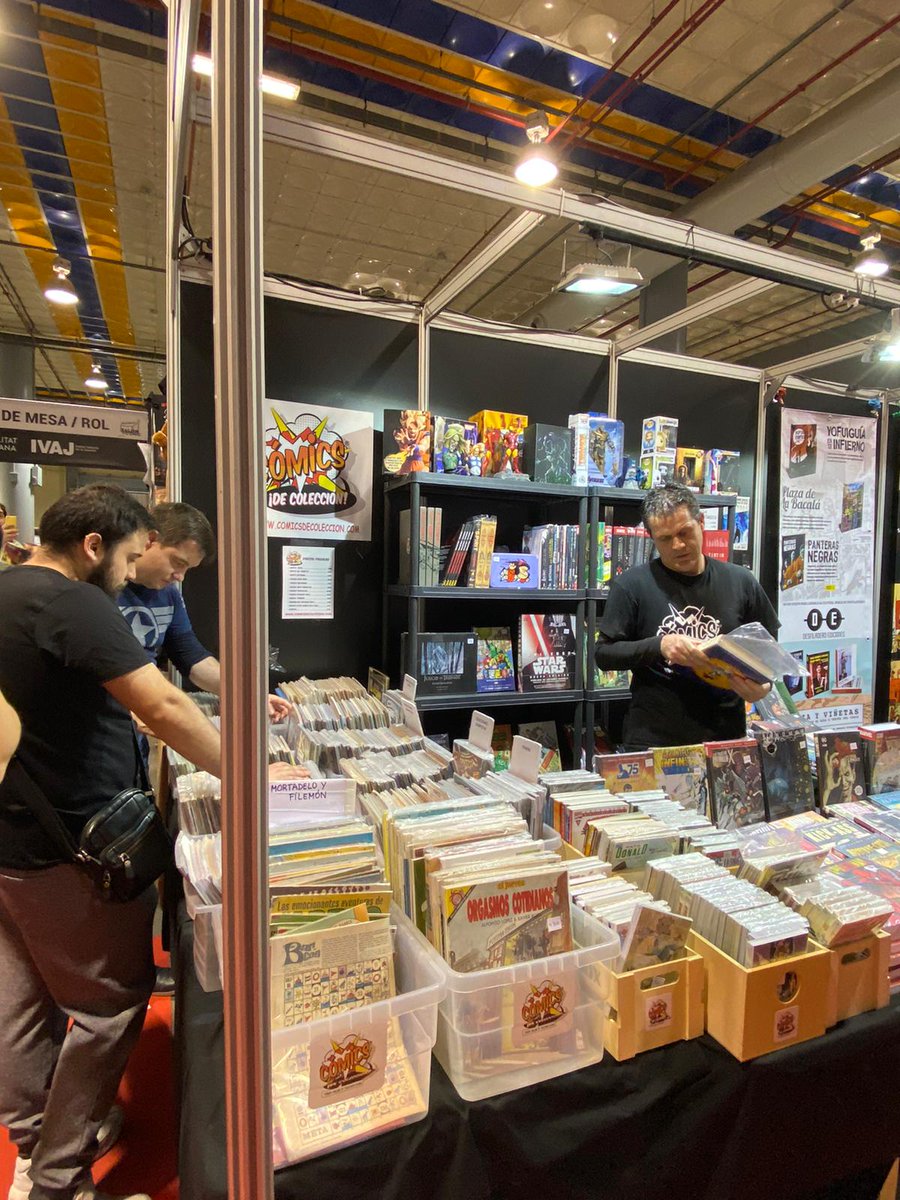 ConCeDeCultura's tweet photo. Nos encanta el @SalonComicVlc , estamos a tope y encima, de invitados están #BrianAzarello y @SalvaEspin 😎 https://t.co/nslOzDZA3q