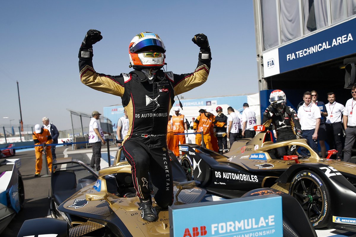 #automovilismo #FormulaE Antonio Felix Da Costa ganó en #Marruecos 

pistasargentinas.com/noticias/notic…