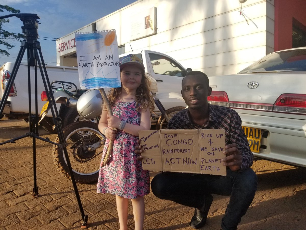 8) Edwin Namakanga,  @edwinNamakanga, 25, is a climate activist from Uganda. He strikes for the Congo and is part of  @Up_Uganda1! The second picture is his little sister who takes his pictures whilst striking!