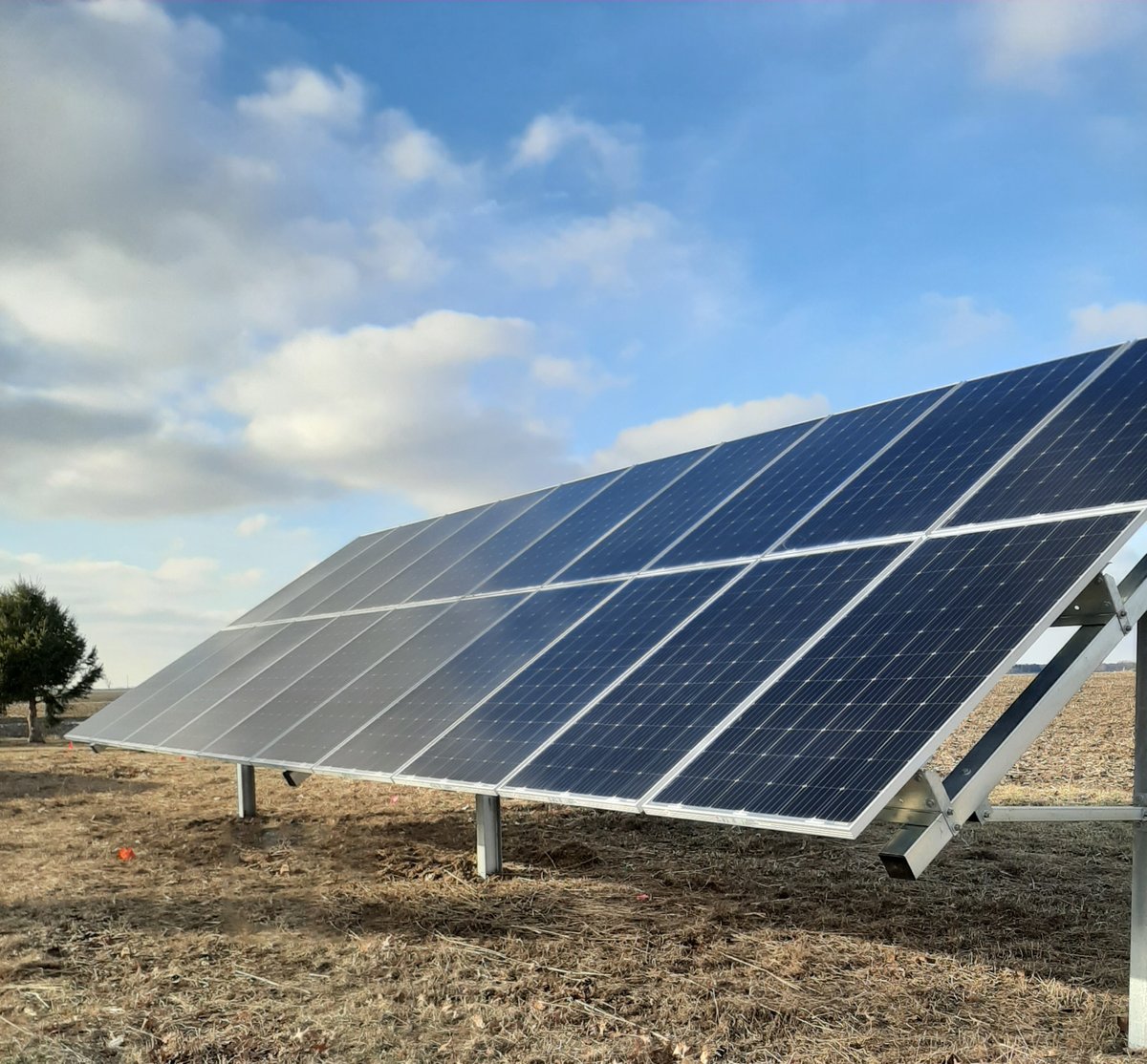 What size solar energy system should I get? 🤔
The size of your solar energy system will depend on how much electricity you use on a monthly basis, as well as the weather conditions where you live.