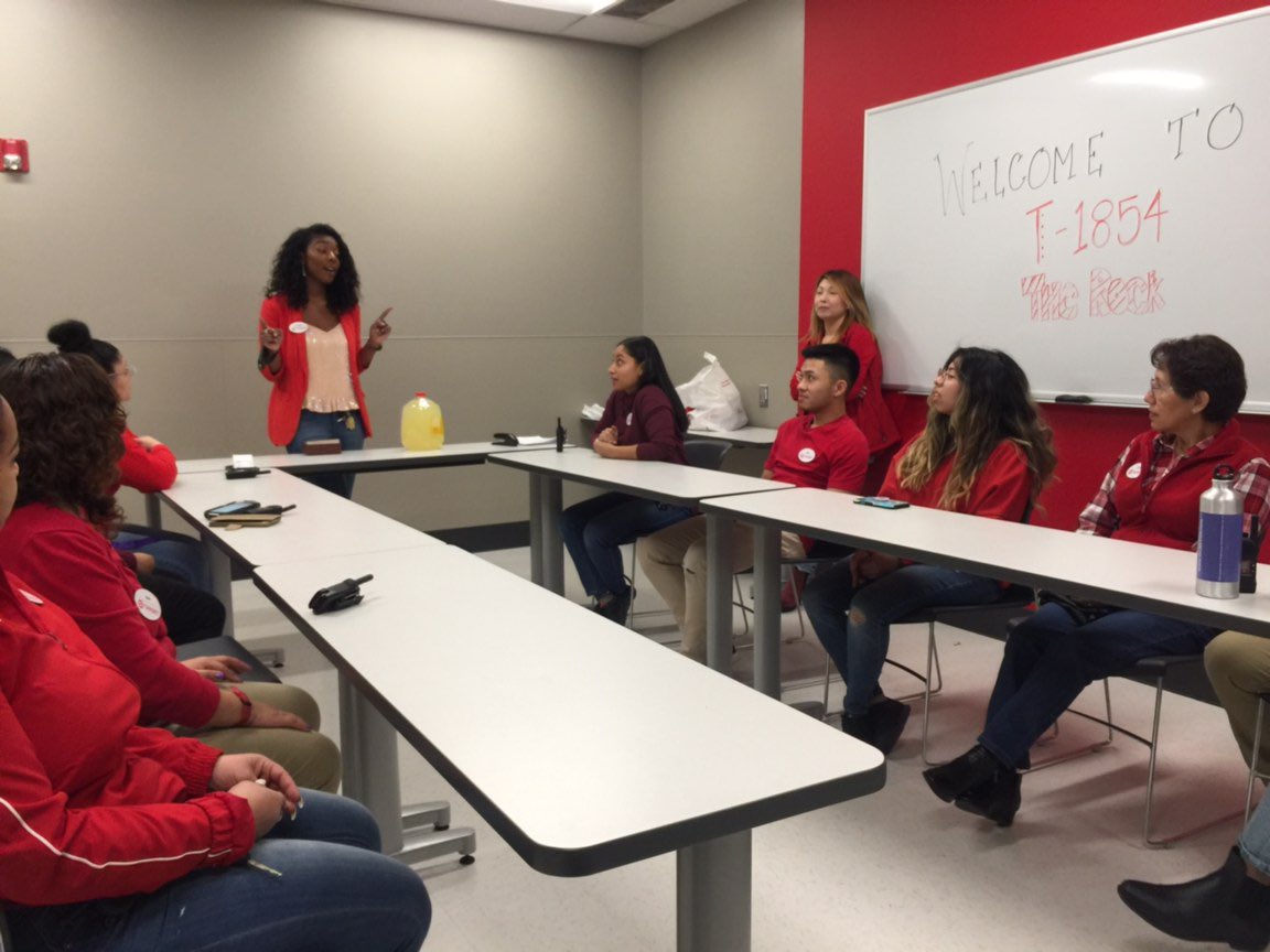 Spent this past Valentine’s Day showing some love to my Style Team💕❤️ We celebrated the stellar sales we made in 2019, and got energized for 2020! #WorkSomewhereYouLove