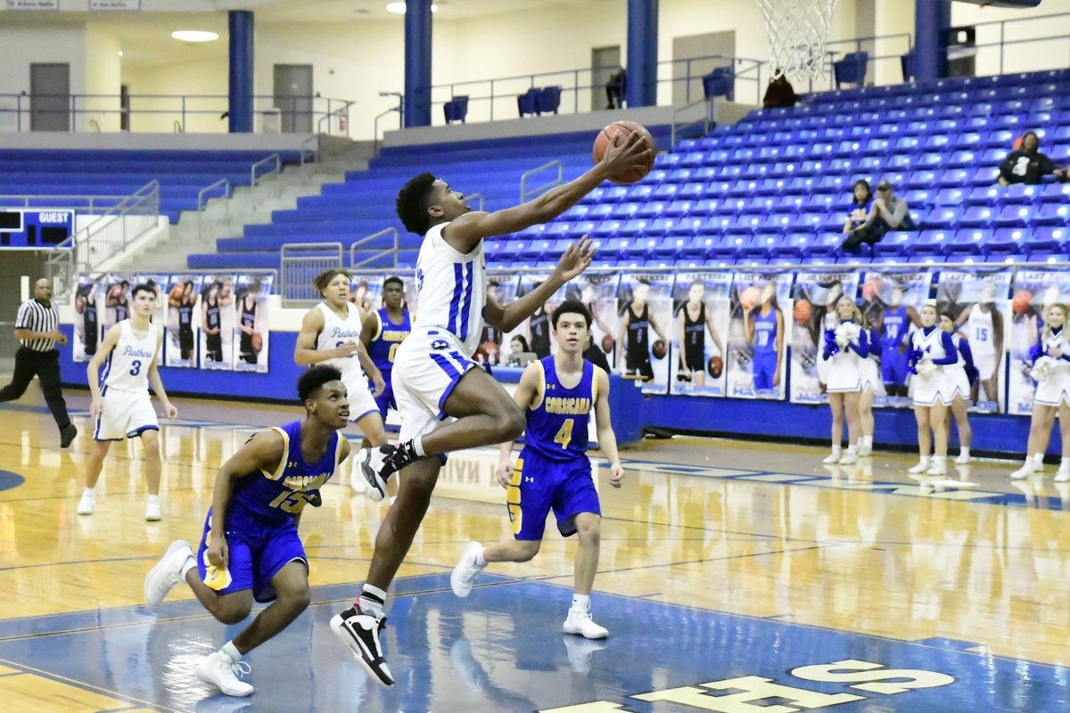 Travis5mith's tweet photo. With Friday’s huge second half, the Midlothian Panthers (@midlobasketball) officially set the stage for a repeat opportunity to steal a portion of the District 14-5A crown in the final game of the season. 

@KBECSports photo gallery+recap: https://t.co/46Cp2d0jVn https://t.co/VrGo3FdfRx