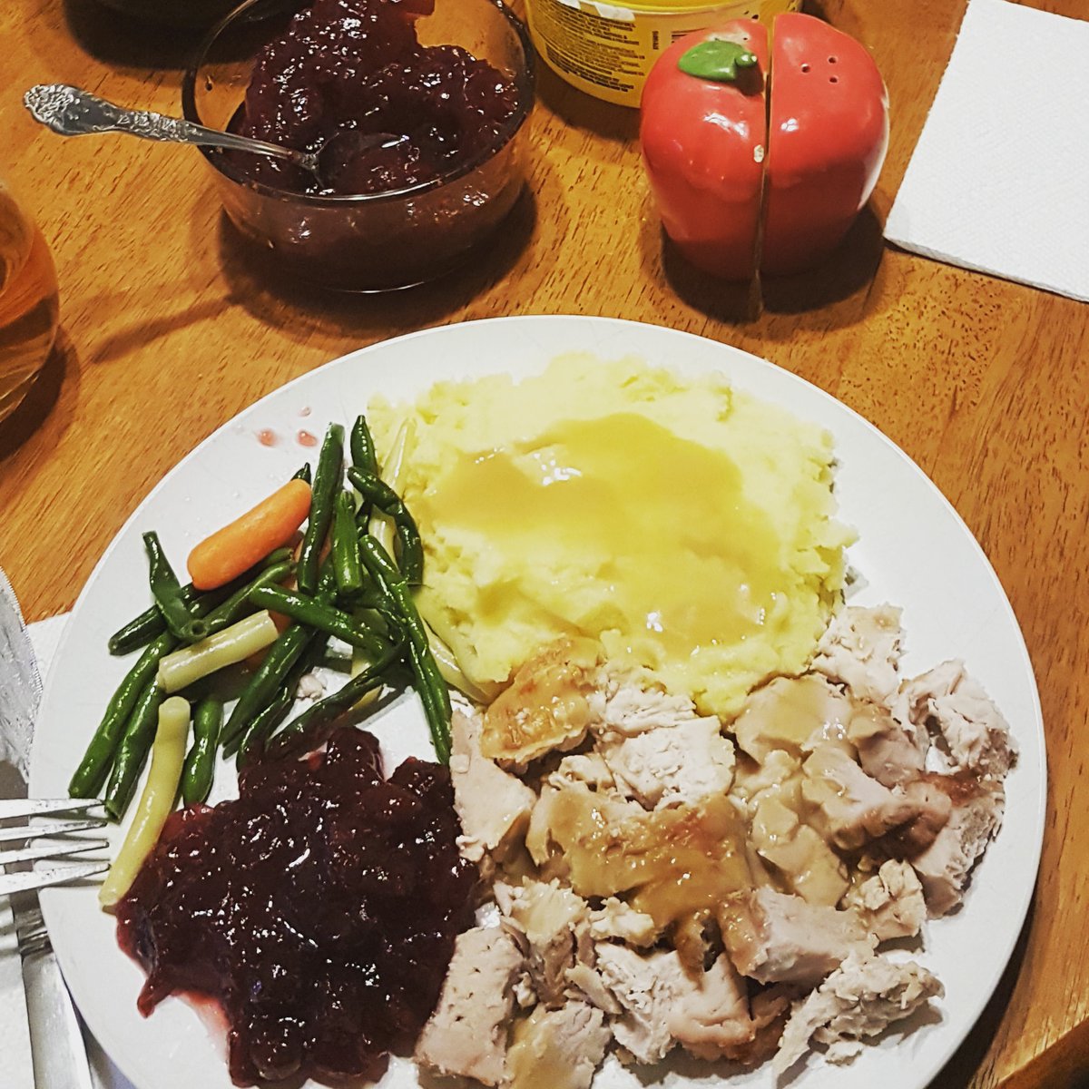phjoshua's tweet image. It's not Thanksgiving, but I sure am thankful for this turkey dinner, the love of my family, and time spent together with Ollie and Jess.

I hope y'all had a good Family Day.

I did.

#familyday #thisdaddylife