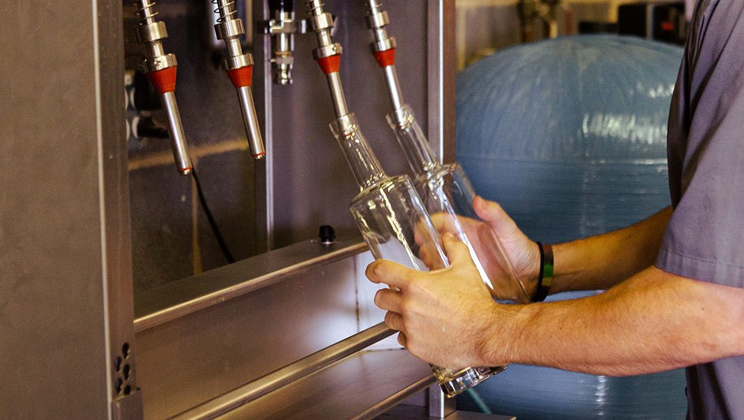 DocPorters's tweet photo. Want to help bottle our booze?
We’re looking for volunteers to assist with bottling at 6:30pm on Wednesday (2/19).
Interested? Email jason@docporters.com for details.
#DrinkDocs #DrinkLocal https://t.co/S0FR737M1Y