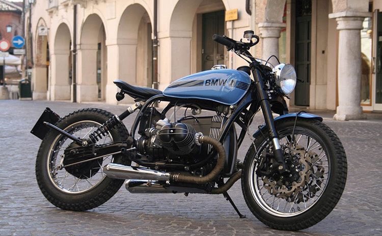 GC_BEARDS's tweet photo. Beautiful by BMW @la_motocicletta_ (Insta) #gentlemanscorner #sandiego #beard #shaving #grooming #skincare #hairstyle #care #moto #style #hat #fashion #vwbus #motorcycle #triumph #harleydavidson #indianmotorcycle #bobber #caferacer #vintage #roughandloyal #mootes #qaveman #rokker https://t.co/fpArcxPm7e