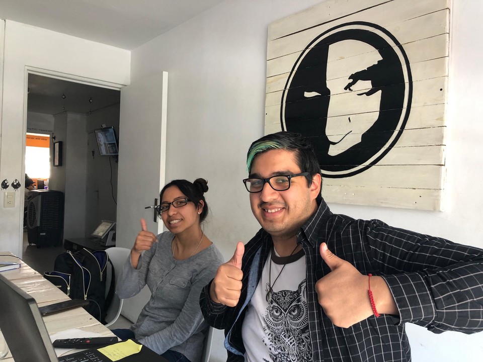 karaokulta's tweet photo. Tanto en #KOCCD como en #KOProvidencia hay presencia del equipo de Marketing, cada uno tiene ideas y actividades para compartir ¿Qué mejor que una junta para iniciar con éxito la semana?
#gamedev #indiedev #karaokulta #gamestudio #marketing #culturakaraokulta #bussines https://t.co/Kgghqy6DOq