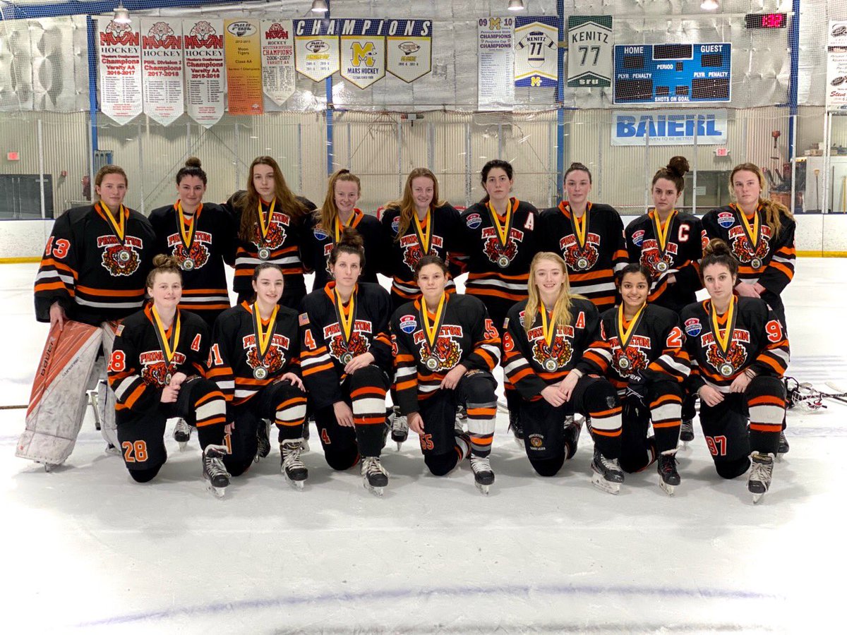 SCSGirlsHockey's tweet photo. The 19U silver medal at the 2020 Steel City Girls Invitational goes to @PTLhockey 
Congratulations ladies! #SCGI2020 https://t.co/Bzbv59QaSz