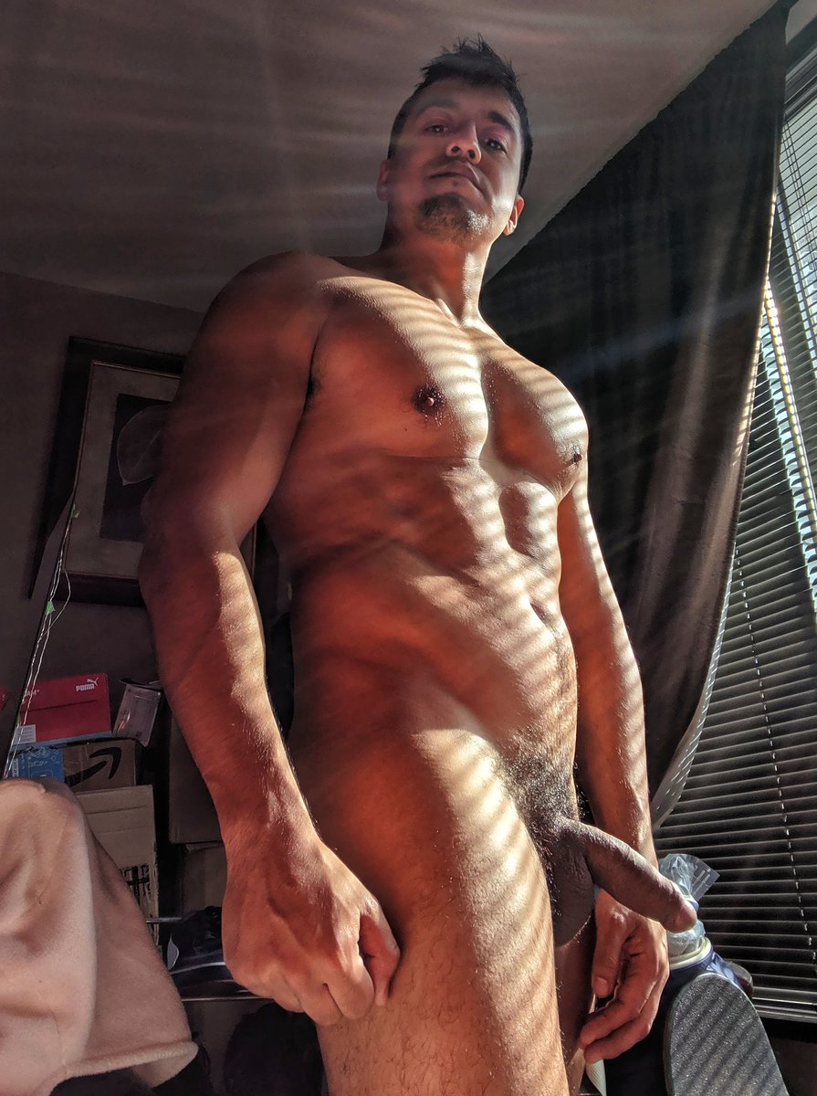 GueesMike's tweet photo. Como amanecieron? Tengo videos nuevos pregunta por DM la promocion de hoy https://t.co/umXFbIi53g