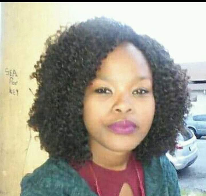 nolt_love's tweet photo. Yola Manqola has been missing for 3 months now, she was last seen in East London in November 2019 !💔

Please RT ! https://t.co/KB8OTXIBP4
