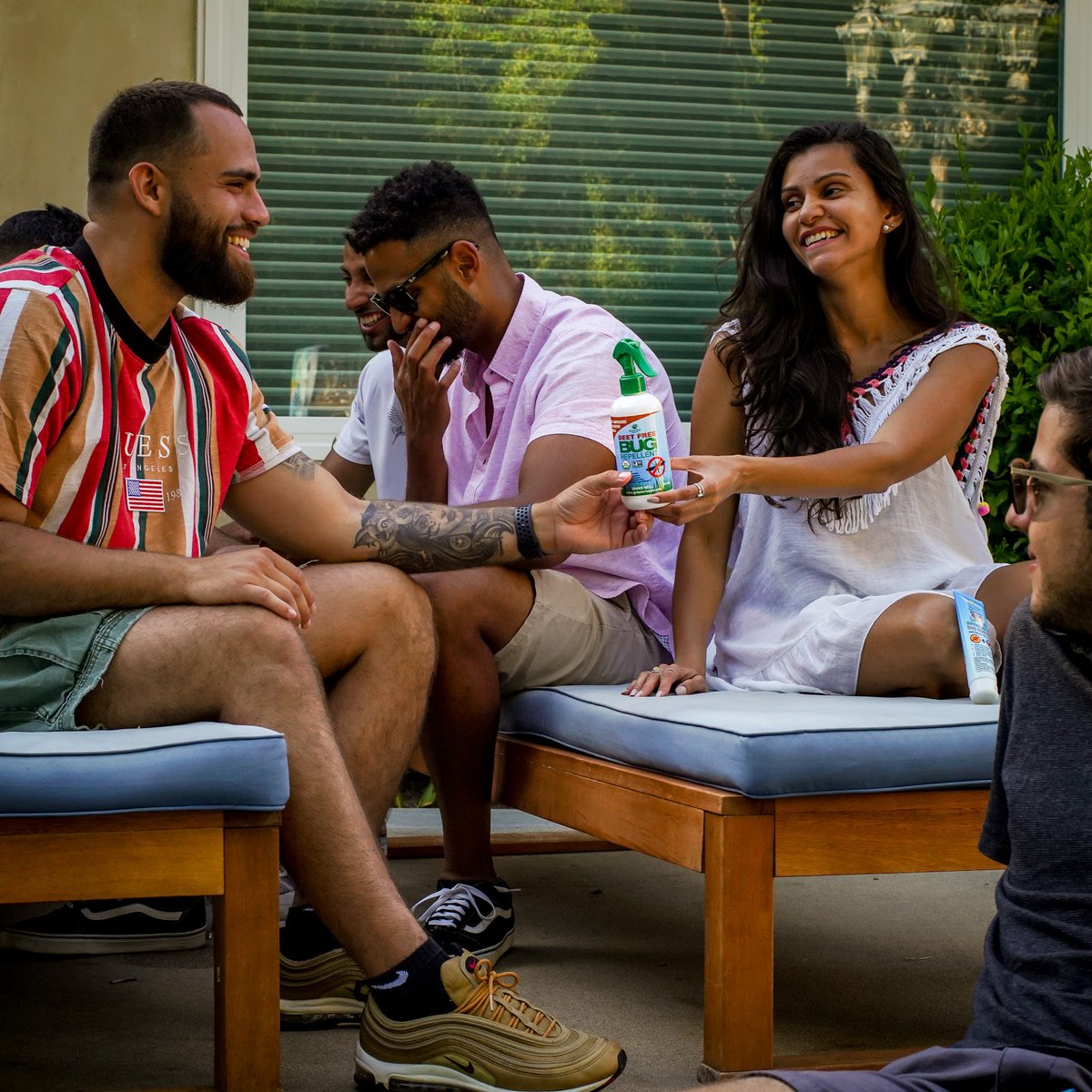 Keep them safe from harsh chemicals by using brands that provide organic alternatives to your everyday indoor and outdoor  🏡   problems. Share the love! ♥️ #ChooseLove