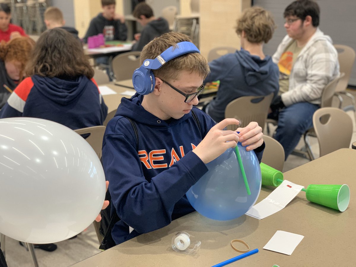 REALMbydesign's tweet photo. More STEM Problem Solving #REALMrocks @REALM_BISD https://t.co/GtoxJnsDiw