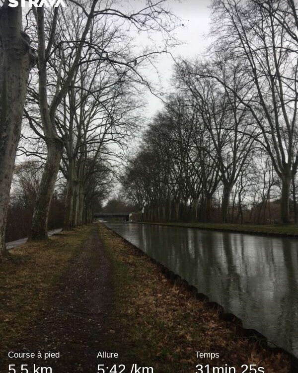 mAsn00py's tweet photo. Lunch Run ☔️ .
Aller courir entre les midis , parfait quand on a la flemme de se lever le matin, et que le soir il fait déjà trop noir !!
.
Doucement mais sûrement j’espère reprendre le fractionné très prochainement 😊
.
Belle soirée à tous 😘
.
.
.
#s… https://t.co/7pamHNW7hA https://t.co/E3qd5sj10s