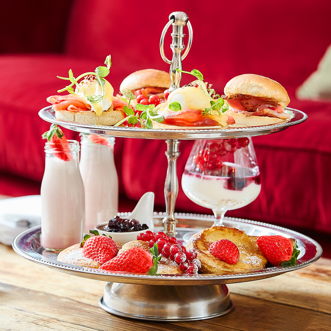 There's no better way to treat your Mum this Mother's Day than a decedent, but well-deserved mini brunch. Served from 11am-1pm including mini sweet &amp; savoury classics for a new take on mid-morning indulgence.  #mothersday #afternoontea #prosecco #kingstreettownhouse