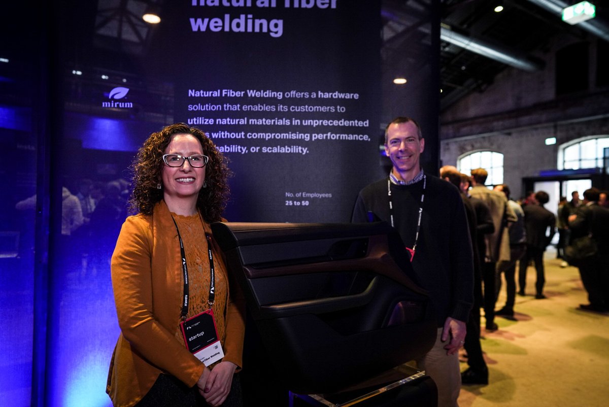 Porschedigital's tweet photo. Intelligent and progressive solutions for the future of mobility: Here is a little recap (including a nice video!) from our time together with #Porsche at @StartupAutobahn in Stuttgart last week: https://t.co/ZLRLlezaZd #StartupAutobahn #nextvisions https://t.co/5p8i5f5fDB