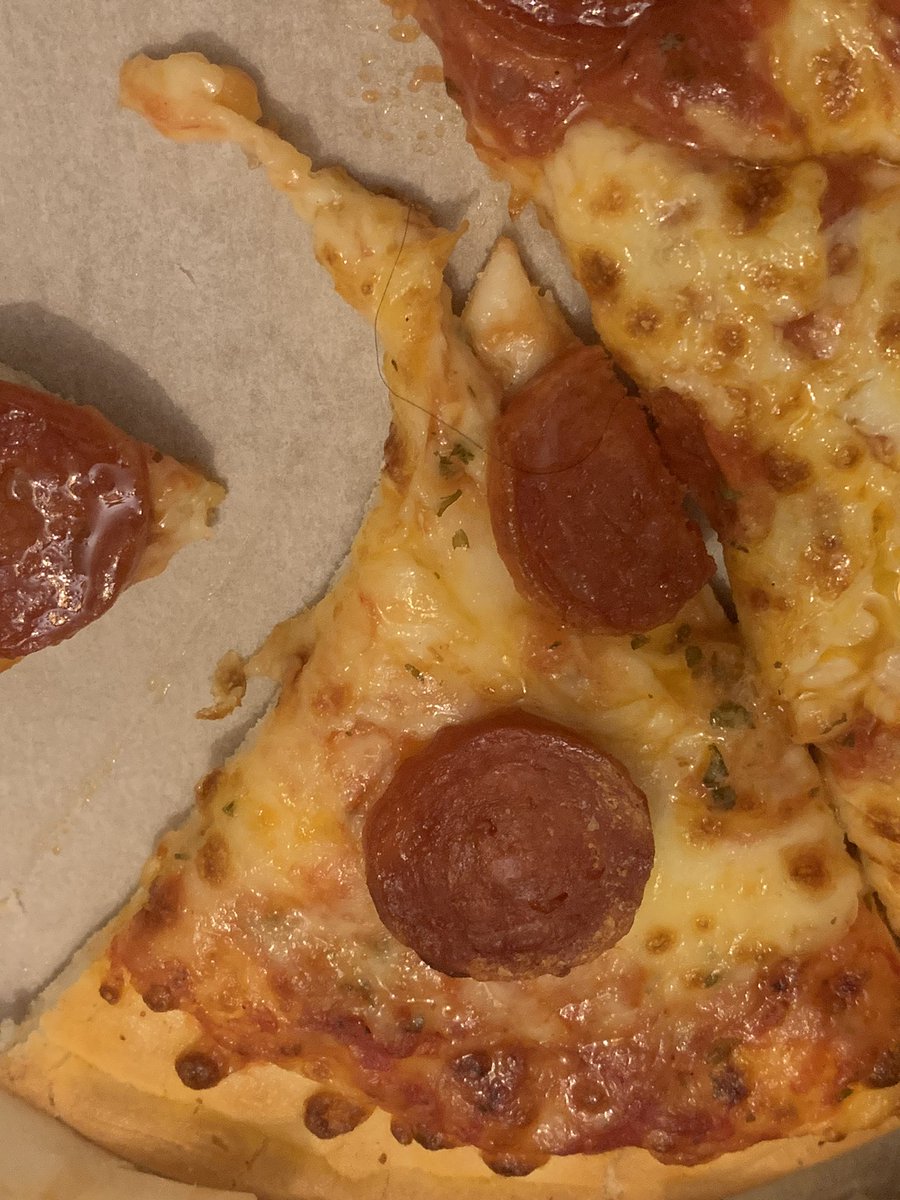 sophina_m's tweet photo. @Dominos_UK just found a hair in my pizza 🤮 https://t.co/9DSmOVS2HY