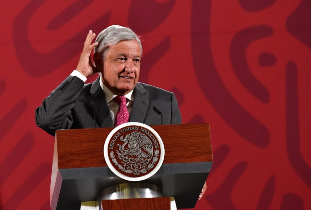 proceso's tweet photo. Frente al feminicidio de Fátima, AMLO dice que urge la Constitución moral #JusticiaParaFatima
https://t.co/pap2gM3dXU https://t.co/JGRBuVgADg