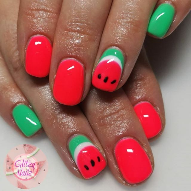 🍉🍉🍉
@greenveggies__ with her Watermelons designed nails. Thanks for that lovely bit of pre~summer cheer Eileen. Bright, vivacious and colourful just like your lovely self. Catch up soon x

#gelbottlewaterlily #gelbottlerio #gelbottledaisy #gelbottleb… ift.tt/2UYh1yP