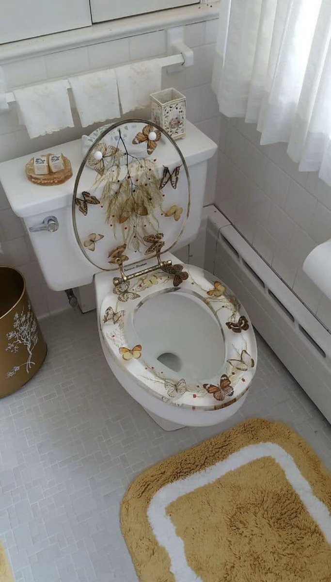 _etherealsouls's tweet photo. Resin Toilet Seats ? 😳 What do we think ? https://t.co/PSZ0I06Cf1