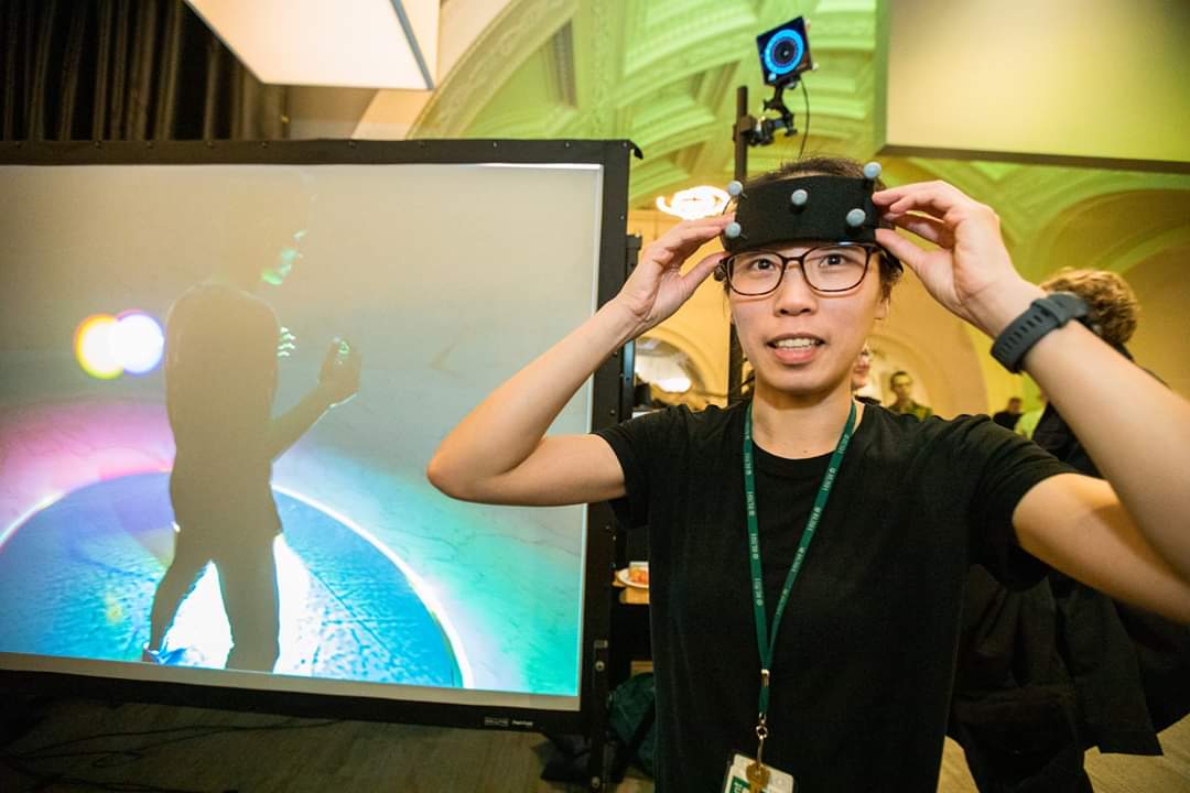 chriskdance's tweet photo. [Motion] CAPTURED! More 📸 from my collab w/ @UChicagoPME's @STAGE_UChicago for @FranceinChicago's #NightofIdeas: Alive! at @FieldMuseum. Our interactive installation let ppl #bodystorm concepts of quantum entanglement and intangible cultural heritage. 📷: Kyle Flubacker &amp; Eva Ho https://t.co/ftVVLv8tEX