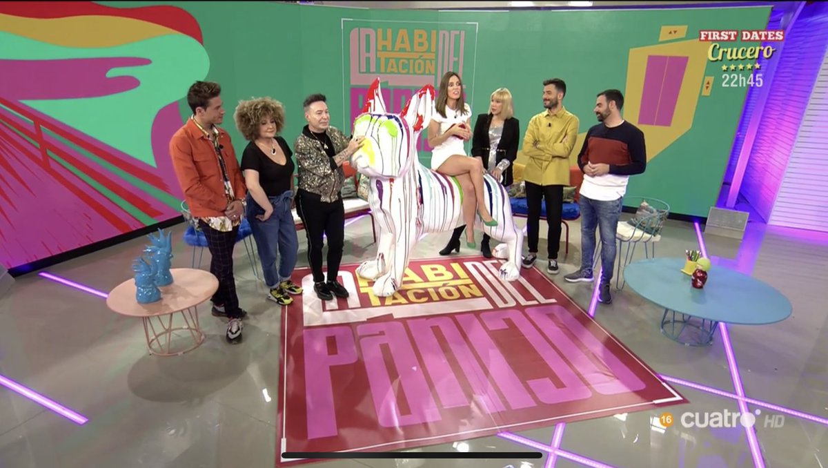 El Chico Comenta (@elchicocomenta) on Twitter photo Comienza el estreno de <a href="/lahabdelpanico/">La habitación del pánico</a> en <a href="/cuatro/">Cuatro</a>. El programa, presentado por <a href="/nuriasecret/">Núria Marín 👑</a>, contará con colaboradores como <a href="/AbrahamGandiaSh/">Abraham García</a>, <a href="/maestro_joao/">Benita Castejon</a>, <a href="/patricia_steisy/">Patricia Steisy</a> y <a href="/german_online/">Germán González</a>.
¡Mucha suerte a todo el equipo! | #LaHabitaciónDelPánico Comienza el estreno de <a href="/lahabdelpanico/">La habitación del pánico</a> en <a href="/cuatro/">Cuatro</a>. El programa, presentado por <a href="/nuriasecret/">Núria Marín 👑</a>, contará con colaboradores como <a href="/AbrahamGandiaSh/">Abraham García</a>, <a href="/maestro_joao/">Benita Castejon</a>, <a href="/patricia_steisy/">Patricia Steisy</a> y <a href="/german_online/">Germán González</a>.
¡Mucha suerte a todo el equipo! | #LaHabitaciónDelPánico