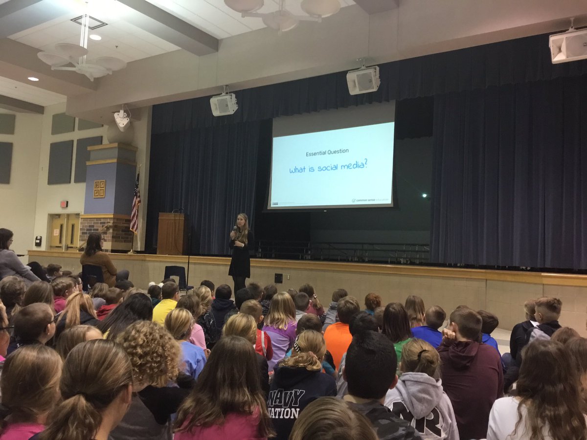 MissBates11's tweet photo. Did you know you have to be 13 to have a social media account? PFW is here to teach us about online safety! https://t.co/0dtZMMdqkf