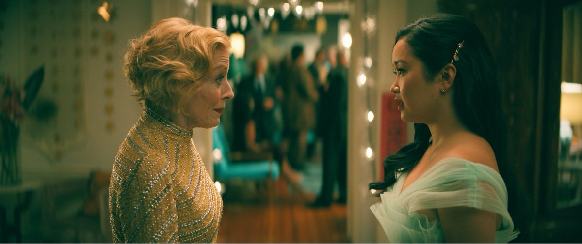 This is all to say (somehow) that we are never worthy of Sarah Paulson. And also to alert the masses that Holland Taylor is absolutely glorious in TO ALL THE BOYS: P.S. I STILL LOVE YOU.