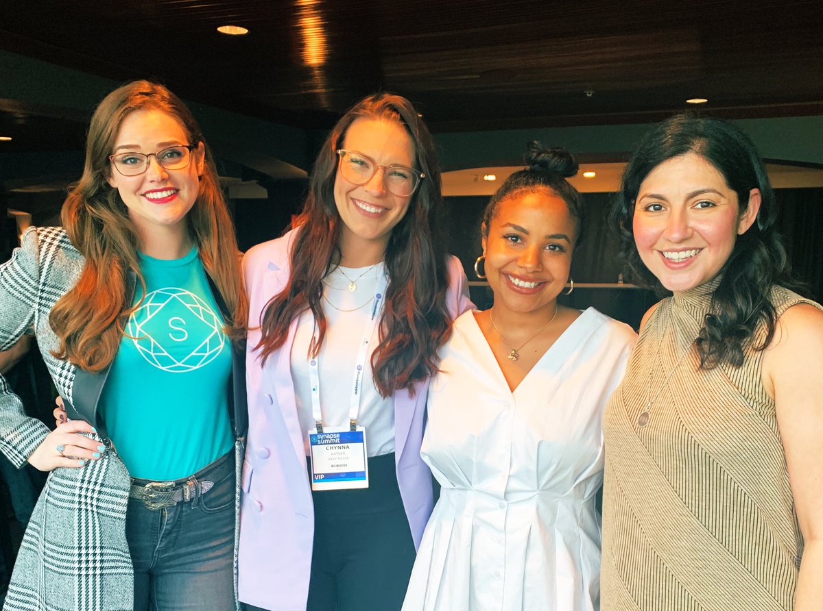 diana_h's tweet image. Thank you @USFResearch @USFMuma #USFWORLD for sponsoring @alexwolfco to come be a panelist at @SynapseFL with @TheKristenWiley @cratn9 on harnessing influencer marketing