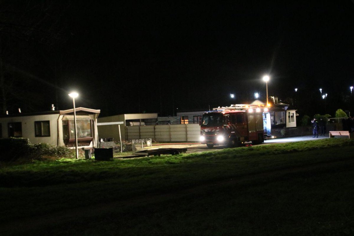 Brand in woonwagen Bellinistraat in Zwolle .