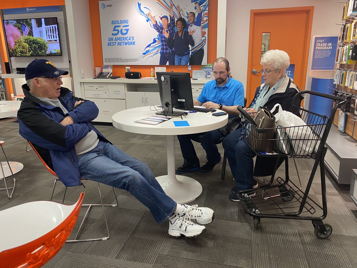 Trevor Twitty (@trevortwitty) on Twitter photo @MattCoontz #RandomActsOfKindnessDay helping some customers do an online return for merch purchased from another company <a href="/jerryfornwalt/">Jerry Fornwalt</a> #Reti #unstOHPAble <a href="/Squad_OVM/">OhioValleyMall Squad</a> @MattCoontz #RandomActsOfKindnessDay helping some customers do an online return for merch purchased from another company <a href="/jerryfornwalt/">Jerry Fornwalt</a> #Reti #unstOHPAble <a href="/Squad_OVM/">OhioValleyMall Squad</a>