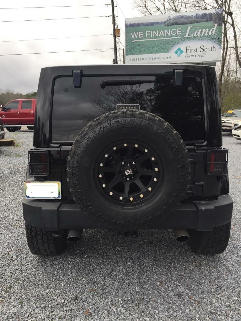 JSAutoLLC's tweet photo. Our 2011 JEEP WRANGLER UNLIMI SAHARA is a beast! This bad boy is ready to go on all of your spring and summer adventures! Snag it up today and view all of its details at https://t.co/x5en1Ps7xq
-
-
-
#LeedsAL #ArgoAL #BoazAL #TarrantAL https://t.co/FF7yGwPRCM