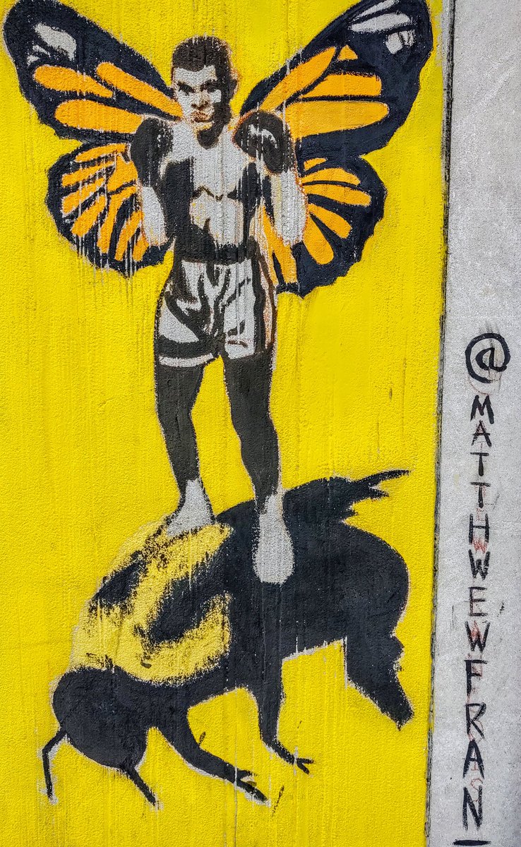Mahalaw's tweet photo. Chalk art at the Fashion Institute of Technology @FIT. #ChalkFit https://t.co/2O1aBRGSfF