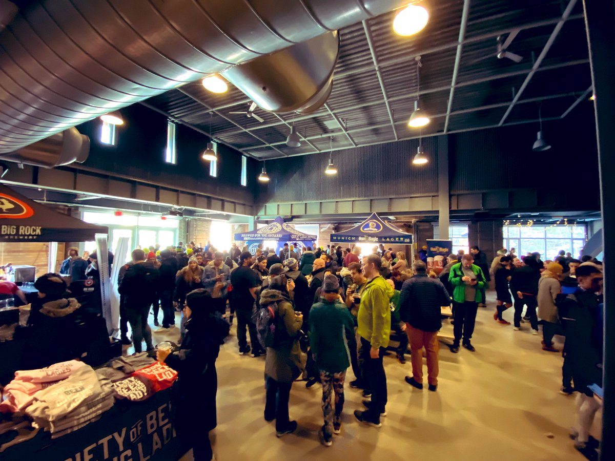 Busy but awesome. 

#FreshGLB pouring until 5pm at @EvergreenCanada for <a href="/brewmarket/">The Brewery Market</a>!