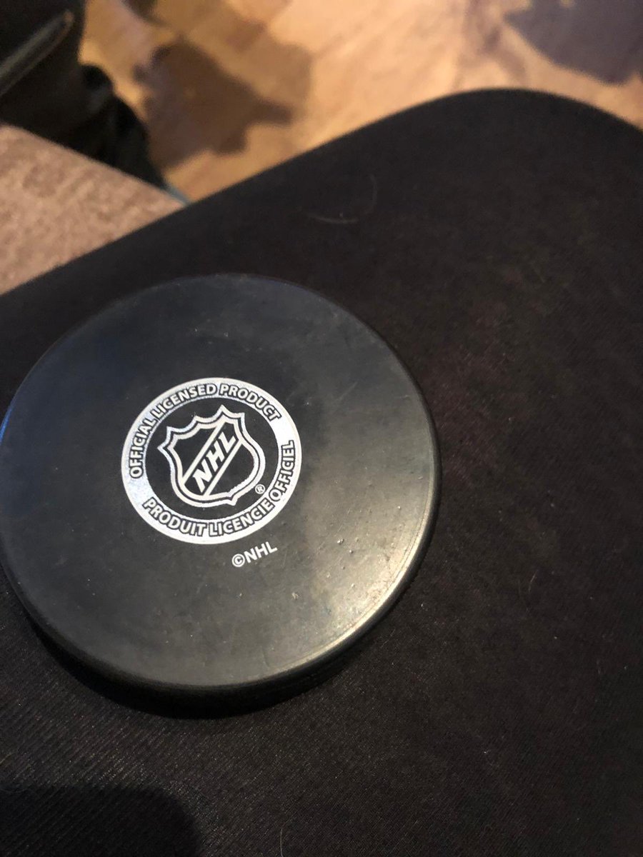 phanforce's tweet image. More items added on Phanforce Auction Page on Facebook.... take a peek 👀 ...... Micheal Owen signed shirt plus more.....